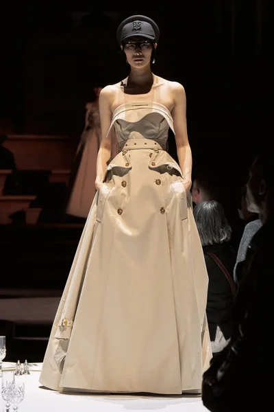 Look 30